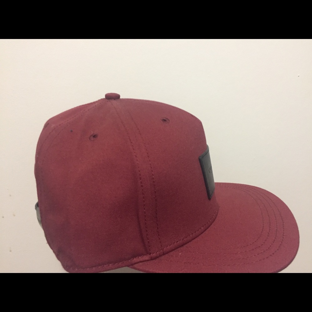 Burgundy Coach Hat - Picture 2 of 3